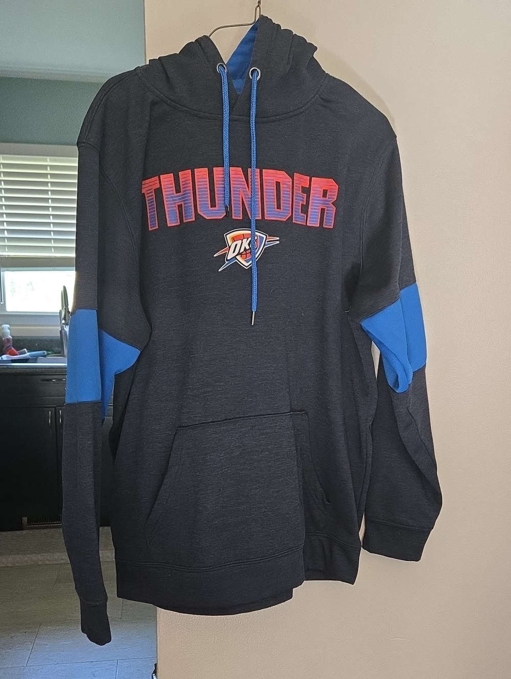 Colosseum Black & Royal Blue Thunder Pullover Hoodie